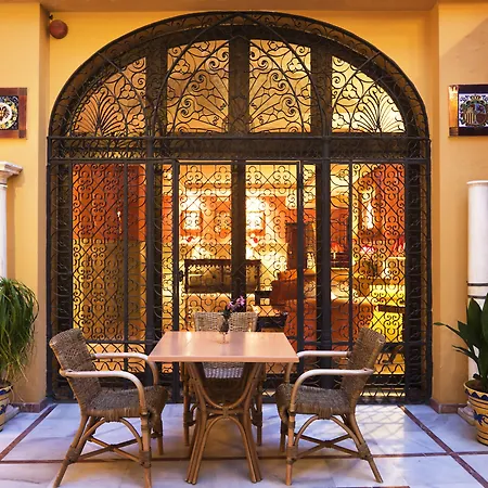 H10 Corregidor Boutique 3*