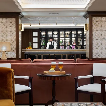 H10 Corregidor Boutique